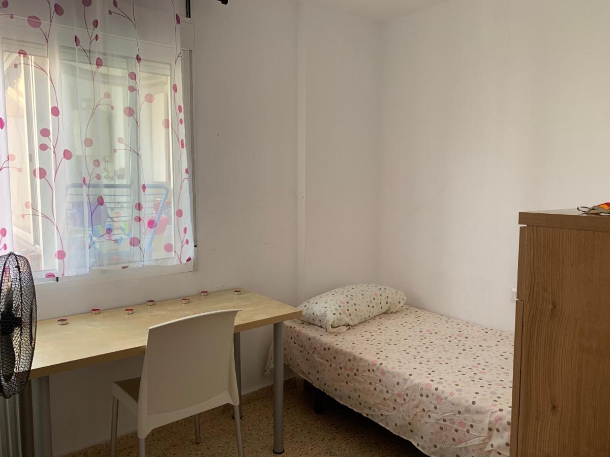 Habitacion Con Cama Individual, Piso Compartido En Avenida Blasco Ibanez Valencie Exteriér fotografie
