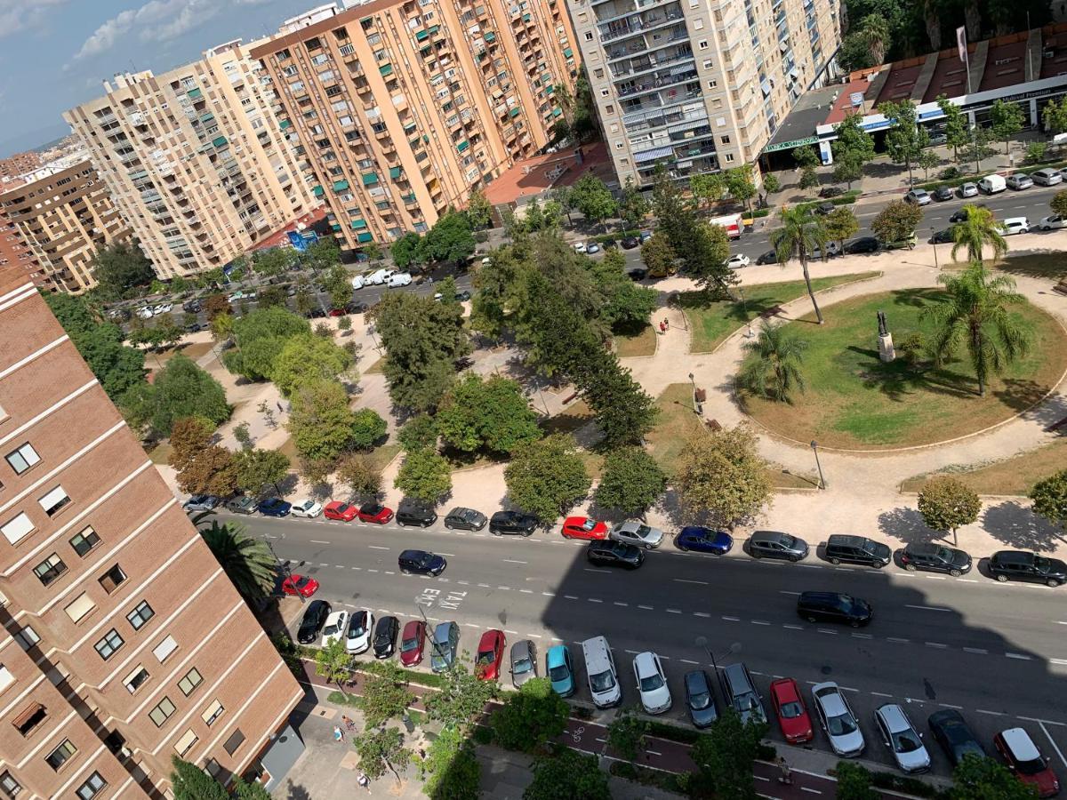 Habitacion Con Cama Individual, Piso Compartido En Avenida Blasco Ibanez Valencie Exteriér fotografie