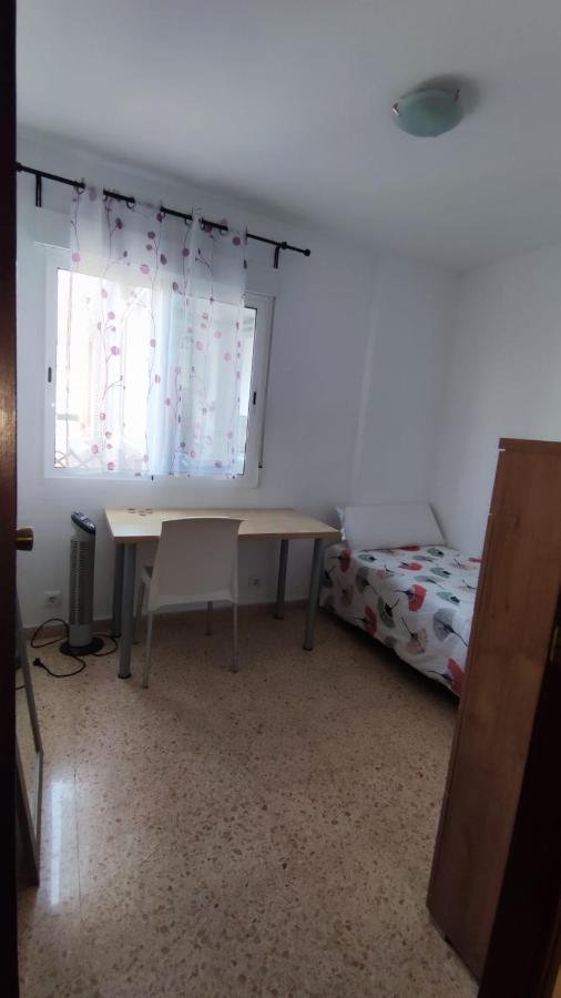Habitacion Con Cama Individual, Piso Compartido En Avenida Blasco Ibanez Valencie Exteriér fotografie